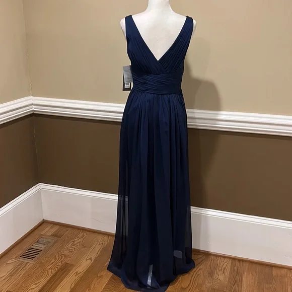 Monique Lhuillier Bridesmaids Navy Dress. 6. New with tags. - Picture 7 of 17